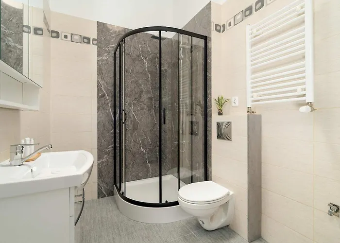 Modern Near Mtp By Renters Daire Poznan